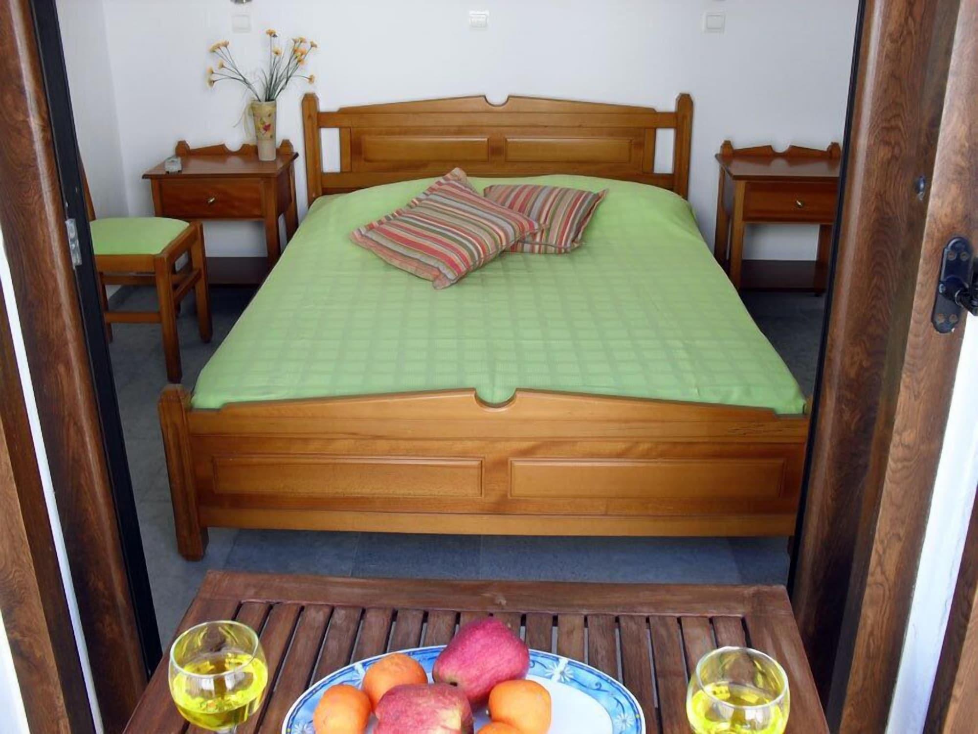 Fikas Hotel Naxos City Exterior photo